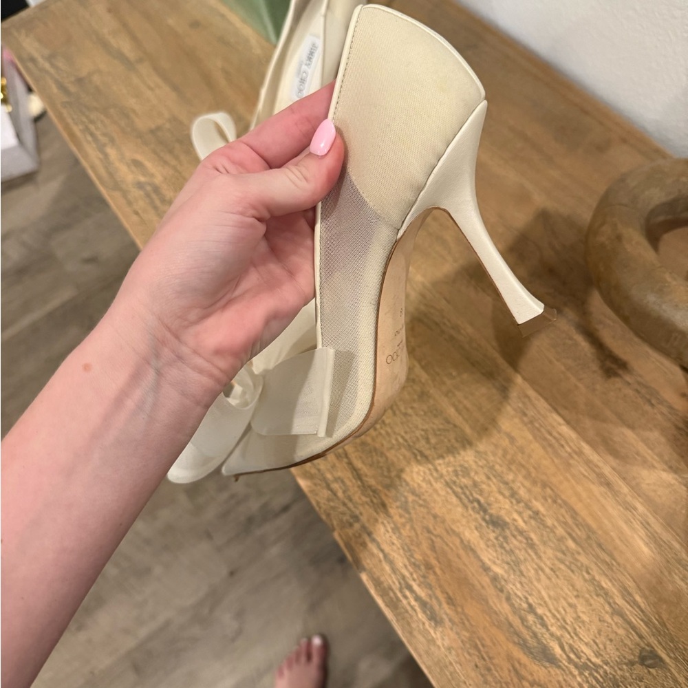 Jimmy Choo Ivory Bow Heels - Picture 3 of 7